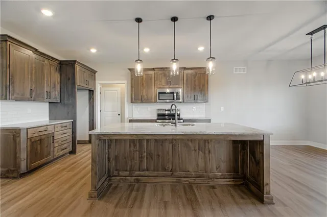 $465,000 | 1317 North Holland Court, Independence, MO 64056