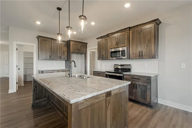 $465,000 | 1317 North Holland Court, Independence, MO 64056