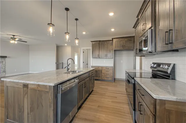 $465,000 | 1317 North Holland Court, Independence, MO 64056