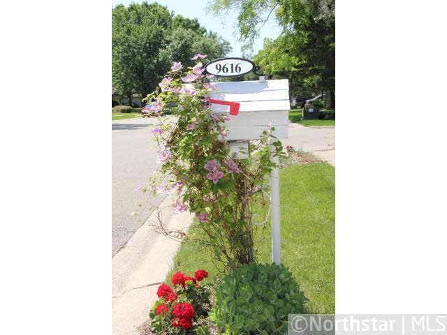 9616 Toledo Road Bloomington, MN 55437 - Photo 17 of 18
