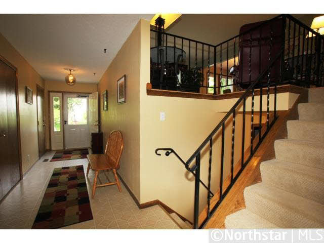 9616 Toledo Road Bloomington, MN 55437 - Photo 3 of 18