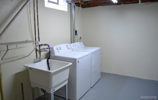 3665 Mark Road Waterford, MI 48328 - Photo 12 of 13 Laundry