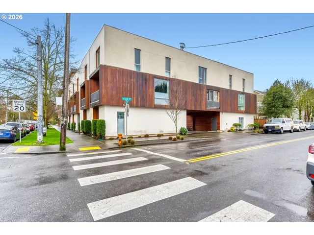 $480,000 | 628 Northeast Knott Street, Unit 9, Portland, OR 97212