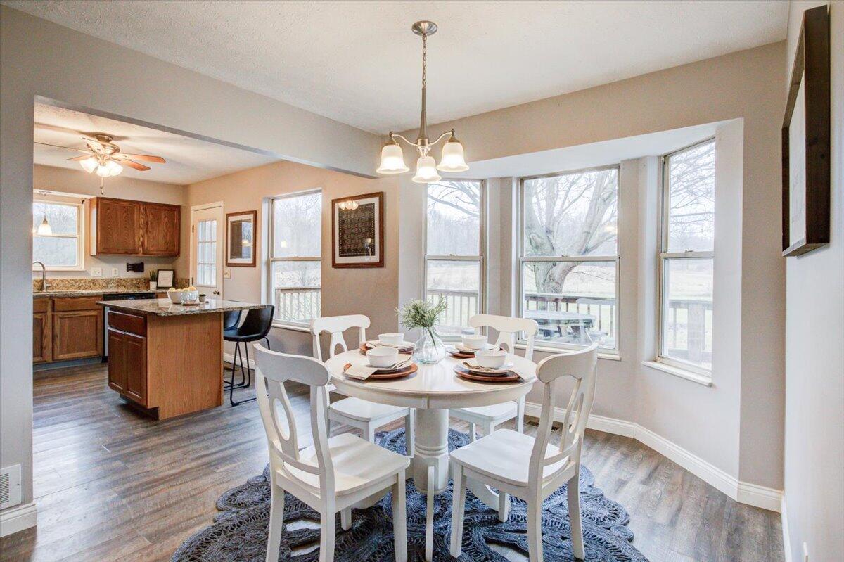 8295 Concord Road Johnstown, OH 43031 - Photo 7 of 44 Dining Room