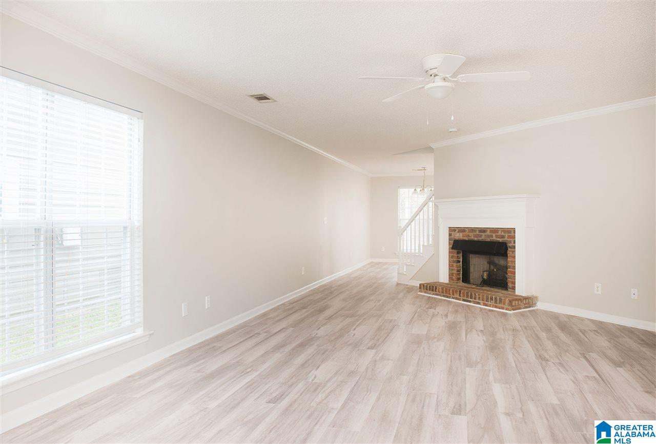 247 Warwick Lane Alabaster, AL 35007 - Photo 3 of 19