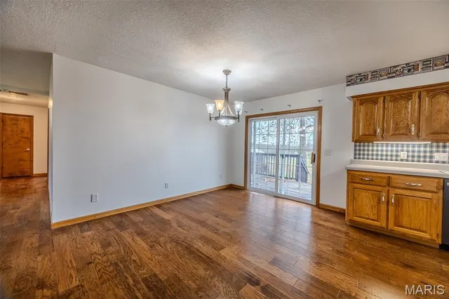 $239,900 | 626 County Road 5-404, Lebanon, MO 65536