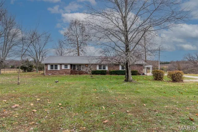 $239,900 | 626 County Road 5-404, Lebanon, MO 65536