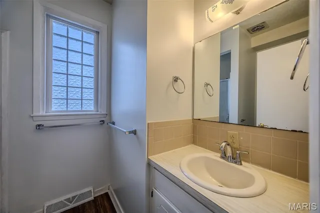 $239,900 | 626 County Road 5-404, Lebanon, MO 65536