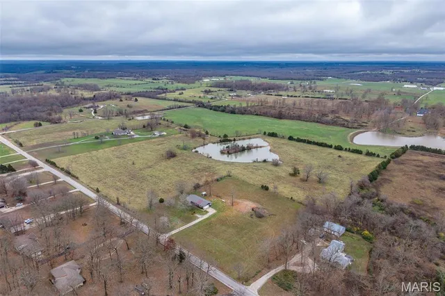 $239,900 | 626 County Road 5-404, Lebanon, MO 65536