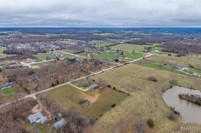 $239,900 | 626 County Road 5-404, Lebanon, MO 65536