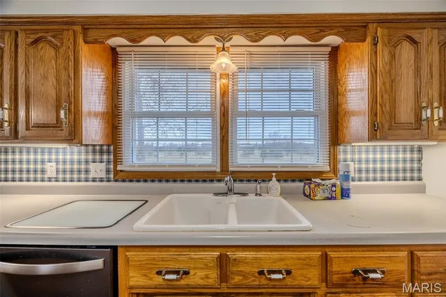 $239,900 | 626 County Road 5-404, Lebanon, MO 65536