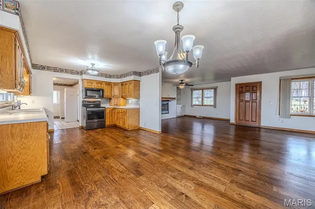 $239,900 | 626 County Road 5-404, Lebanon, MO 65536