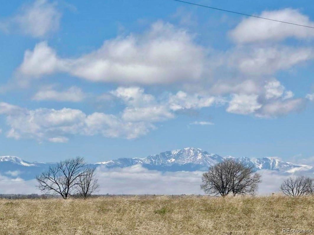 9540 North Log Road Calhan, CO 80808 - Photo 2 of 11 a view of the sky