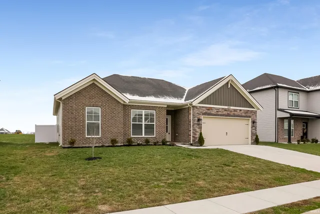 $365,900 | 3091 Dowgate Drive, Newburgh, IN 47630