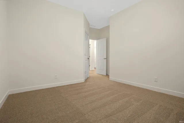 $365,900 | 3091 Dowgate Drive, Newburgh, IN 47630