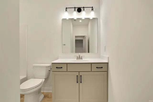 $365,900 | 3091 Dowgate Drive, Newburgh, IN 47630