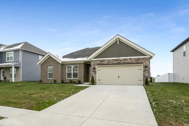 $365,900 | 3091 Dowgate Drive, Newburgh, IN 47630