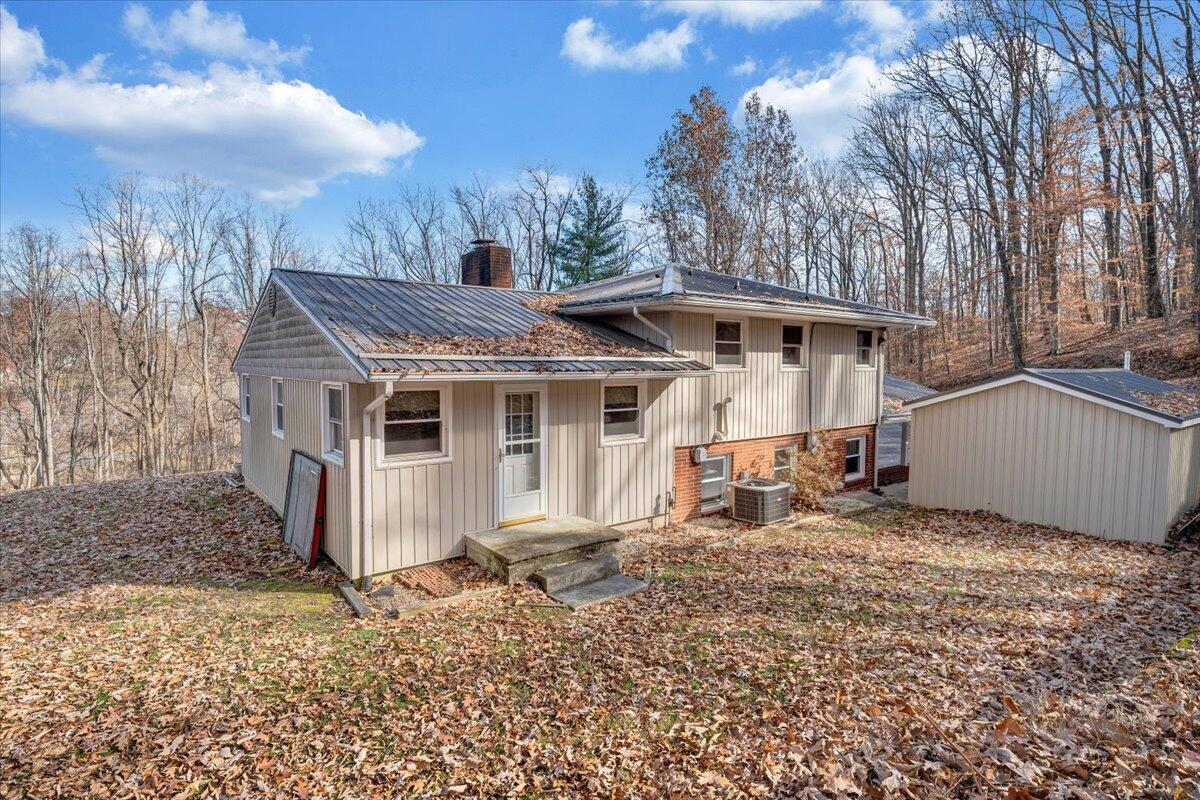 4151 Givens Road Salem, VA 24153 - Photo 32 of 45 a view of a house with backyard