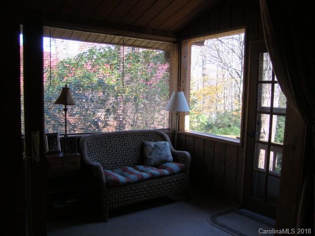 249 Nottingham Road, Unit 10 Maggie Valley, NC 28751 - Photo 6 of 24 a living room with furniture and a window