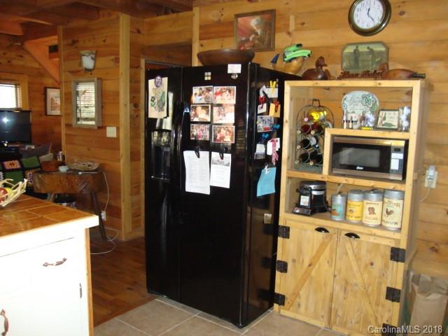 249 Nottingham Road, Unit 10 Maggie Valley, NC 28751 - Photo 9 of 24 a picture of a very nice looking room
