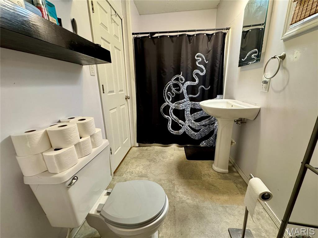 317 North Walnut Street Litchfield, IL 62056 - Photo 6 of 12