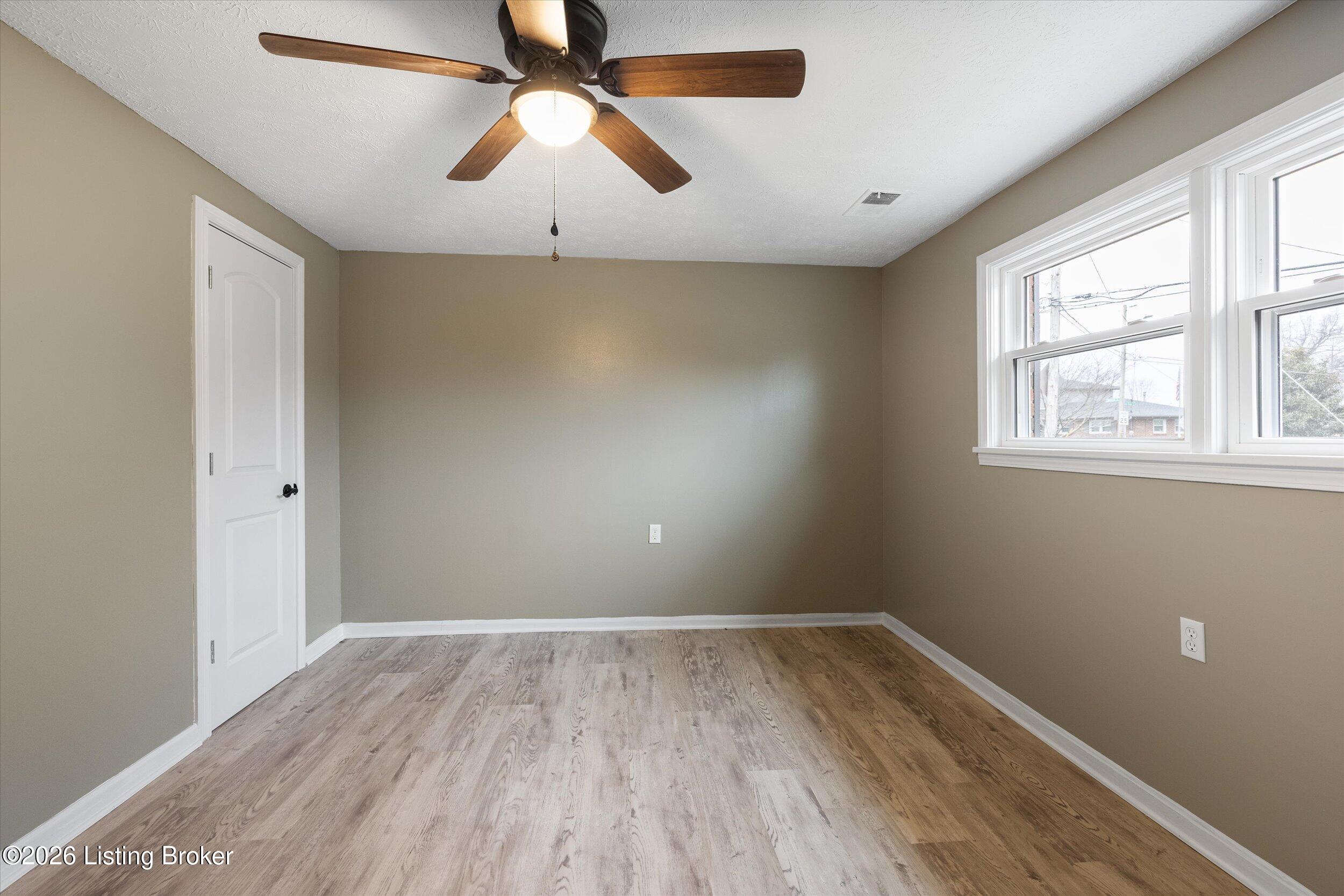 4433 Malcolm Road Louisville, KY 40216 - Photo 21 of 39 22-3U8A3679