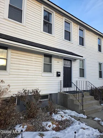 $1,750 | 669 Pawling Avenue, Unit 2, Troy, NY 12180