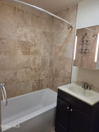 $1,750 | 669 Pawling Avenue, Unit 2, Troy, NY 12180