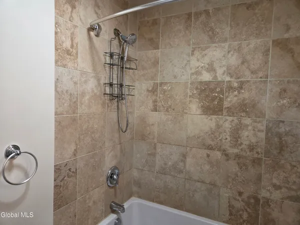 $1,750 | 669 Pawling Avenue, Unit 2, Troy, NY 12180