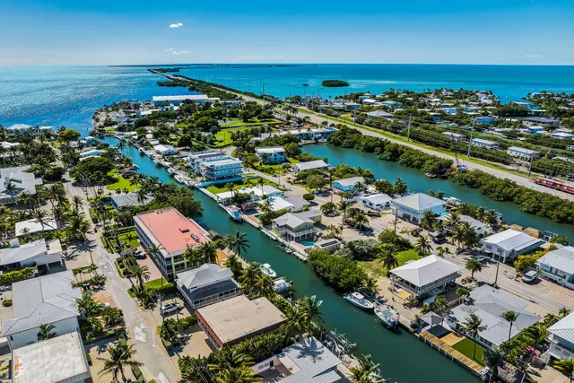 $999,999 | 149 Iroquois Drive, Islamorada, FL 33036