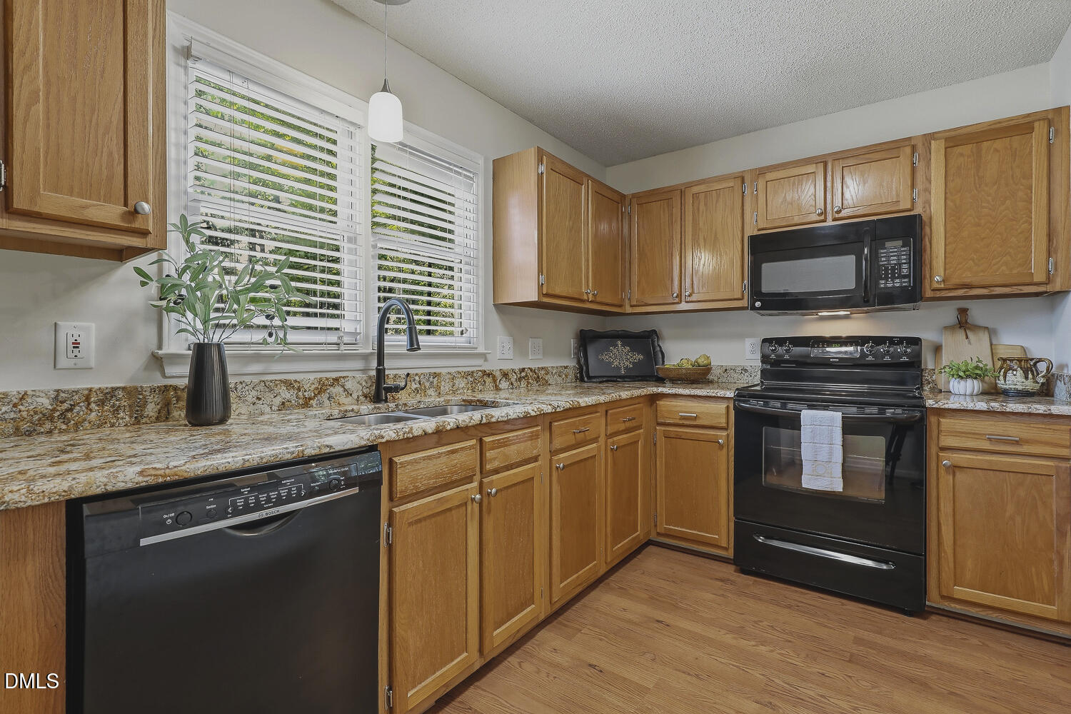 6061 Epping Forest Drive Raleigh, NC 27613 - Photo 19 of 38 019