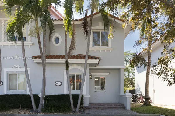 a view of outdoor space yard and basketball court