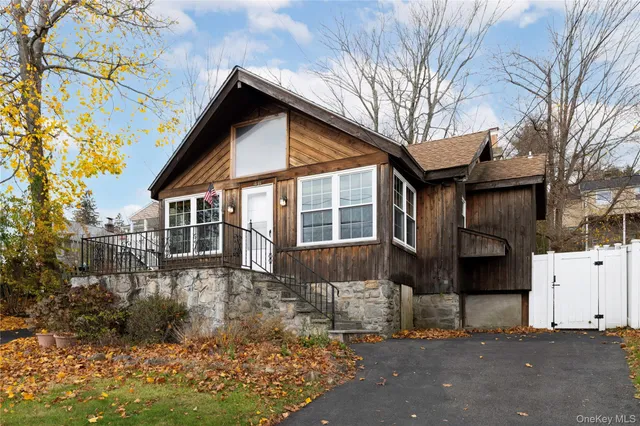 $325,000 | 46 Entrance Way, Mahopac, NY 10541