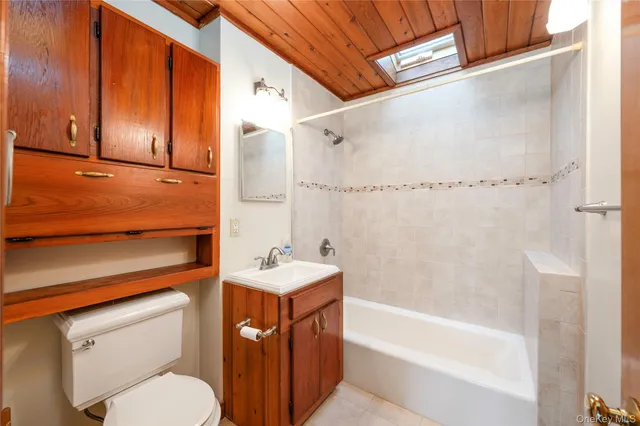 $325,000 | 46 Entrance Way, Mahopac, NY 10541