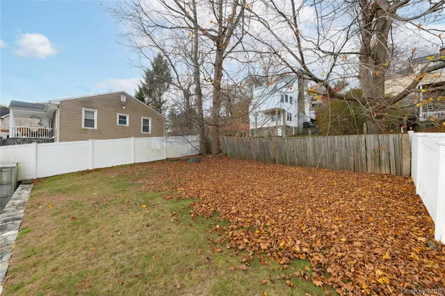 $325,000 | 46 Entrance Way, Mahopac, NY 10541