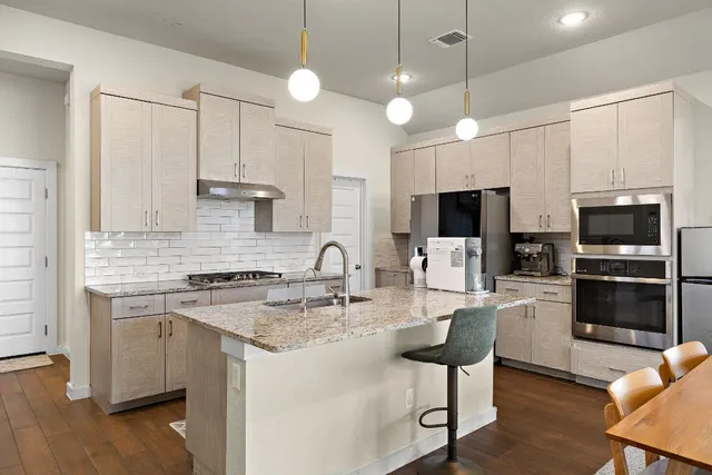 $2,200 | 120 Upland Drive, Georgetown, TX 78628