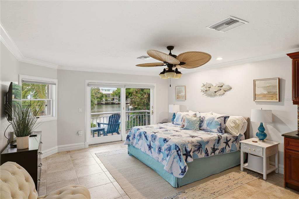 4034 Roberts Point Road Sarasota, FL 34242 - Photo 78 of 98 Gallery Image 78