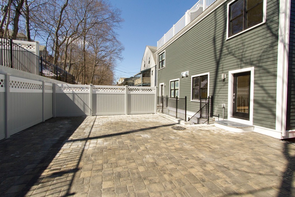 90 Columbia Street, Unit 90 Brookline, MA 02446 - Photo 22 of 26