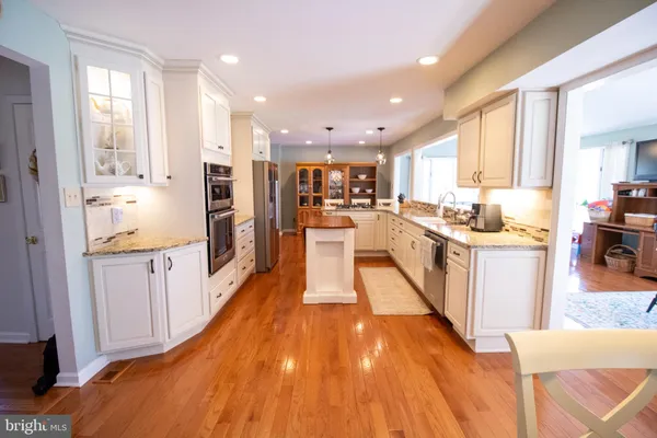 $549,999 | 226 Fawn Meadow Drive, Mount Royal, NJ 08061