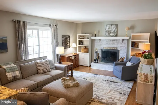 $549,999 | 226 Fawn Meadow Drive, Mount Royal, NJ 08061