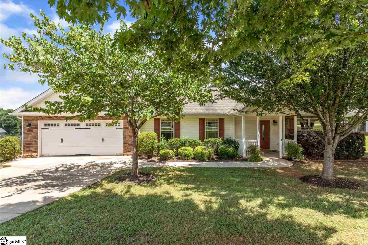 128 Wofford Road Taylors, SC 29687 - Photo 2 of 36 Gallery Image 2
