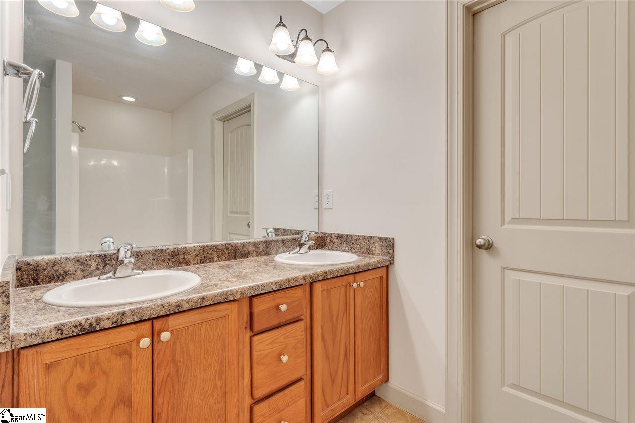 128 Wofford Road Taylors, SC 29687 - Photo 28 of 36 Gallery Image 28
