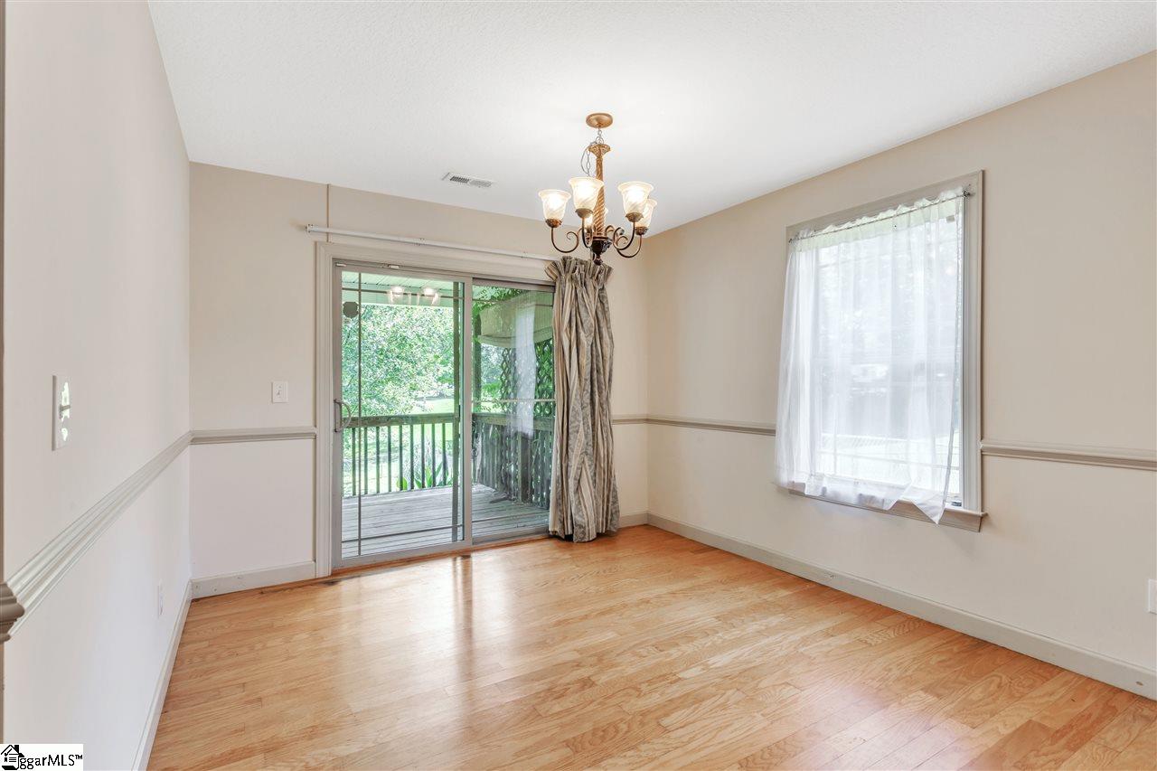 128 Wofford Road Taylors, SC 29687 - Photo 9 of 36 Gallery Image 9