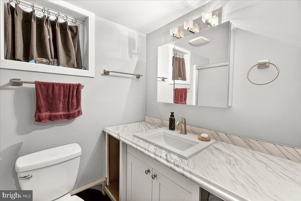 10408 Huntley Avenue Silver Spring, MD 20902 - Photo 13 of 41