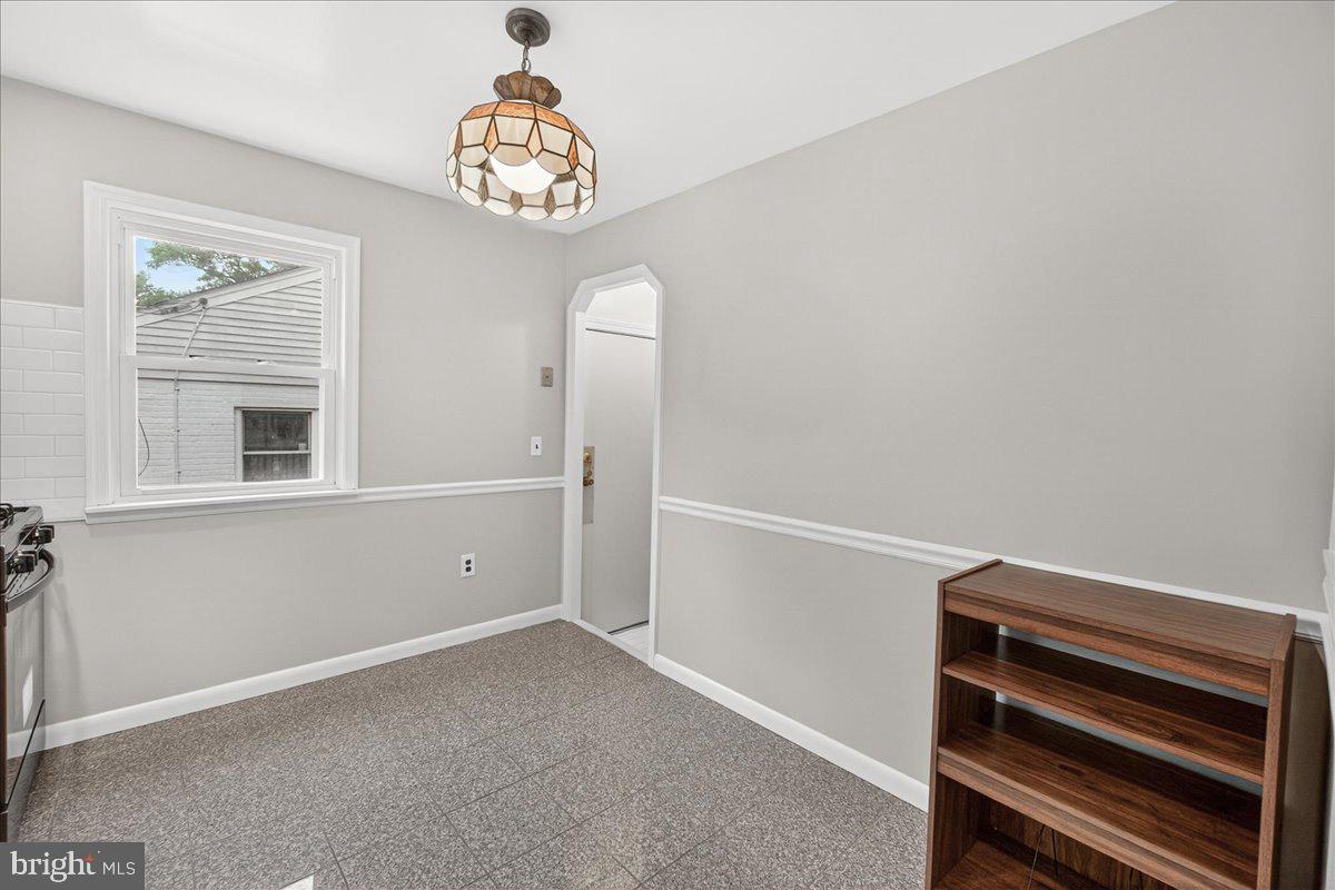 10408 Huntley Avenue Silver Spring, MD 20902 - Photo 22 of 41