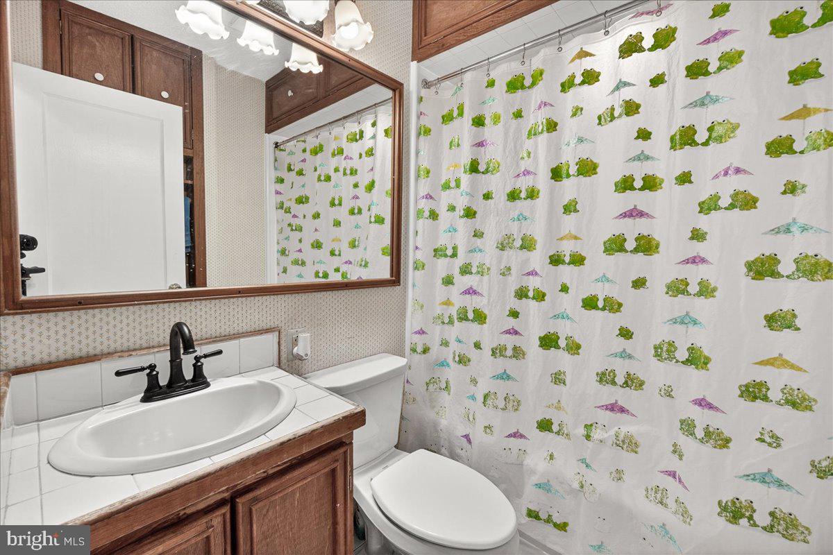 10408 Huntley Avenue Silver Spring, MD 20902 - Photo 29 of 41