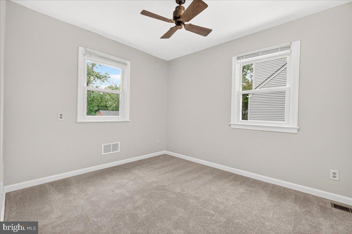 10408 Huntley Avenue Silver Spring, MD 20902 - Photo 30 of 41