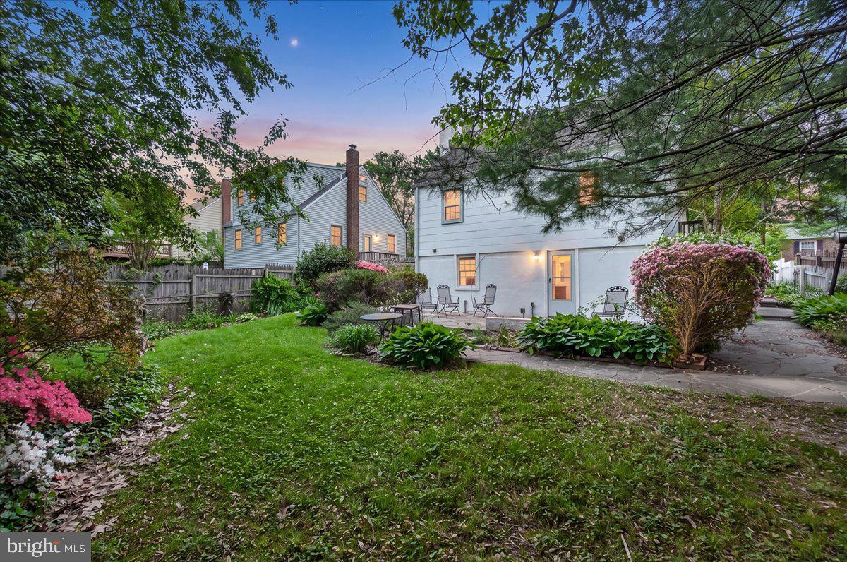 10408 Huntley Avenue Silver Spring, MD 20902 - Photo 3 of 41
