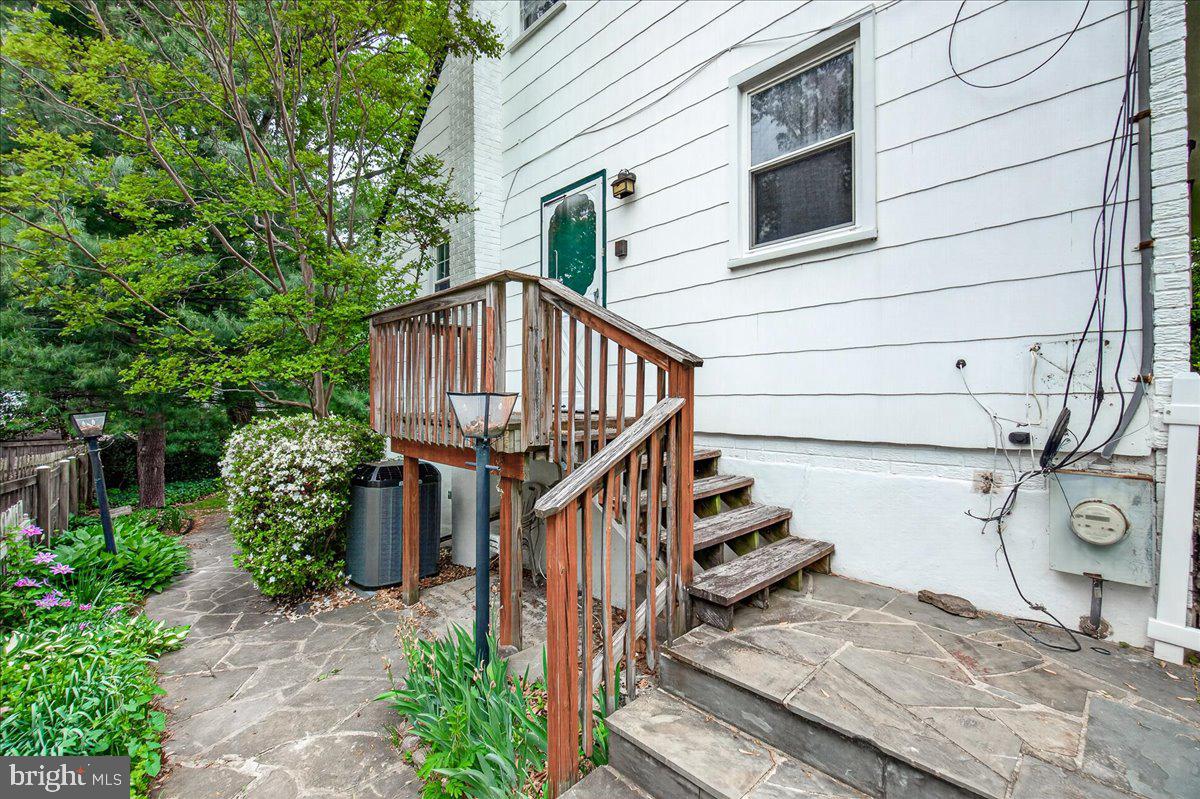 10408 Huntley Avenue Silver Spring, MD 20902 - Photo 36 of 41