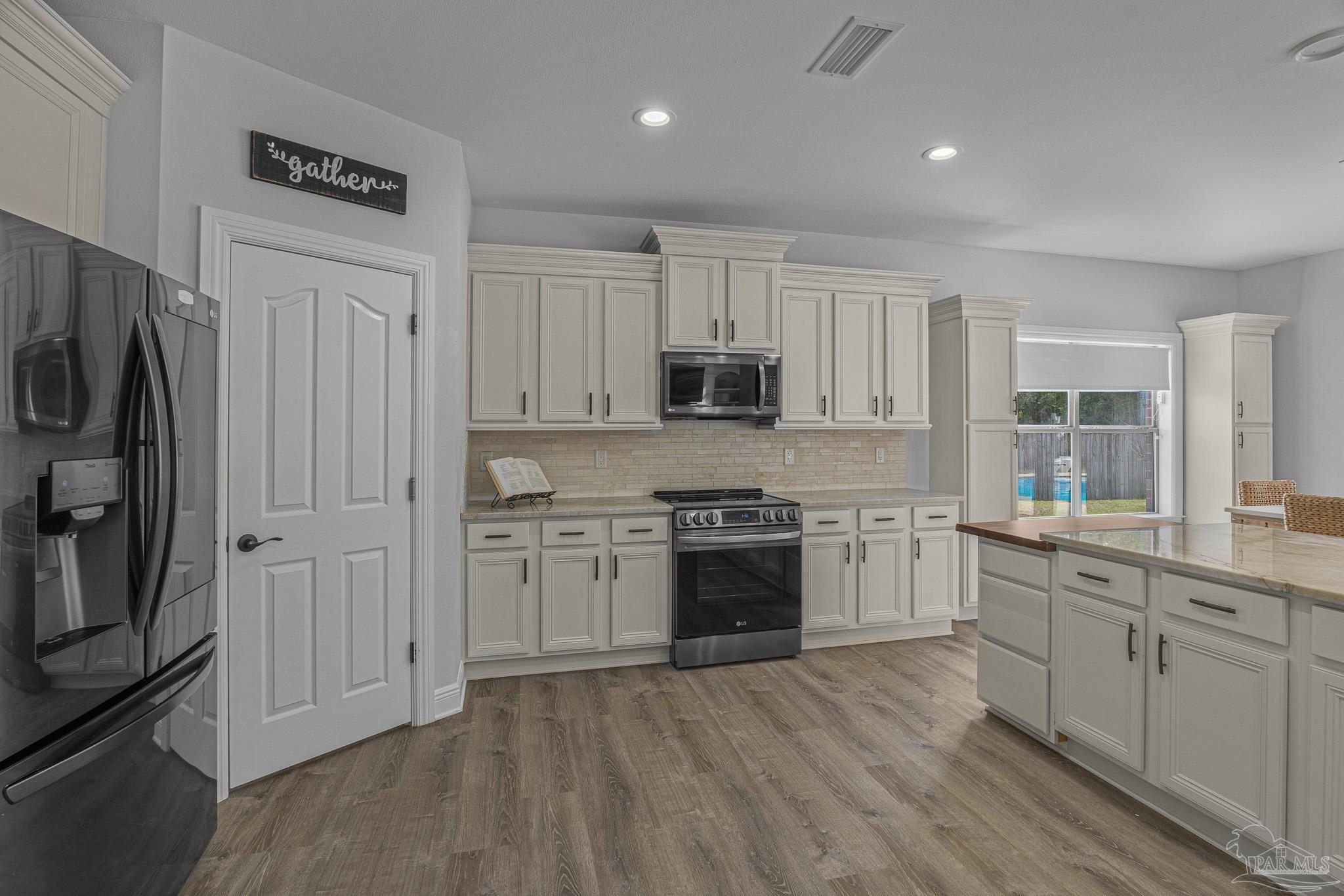 5528 Heatherton Road Milton, FL 32570 - Photo 20 of 59